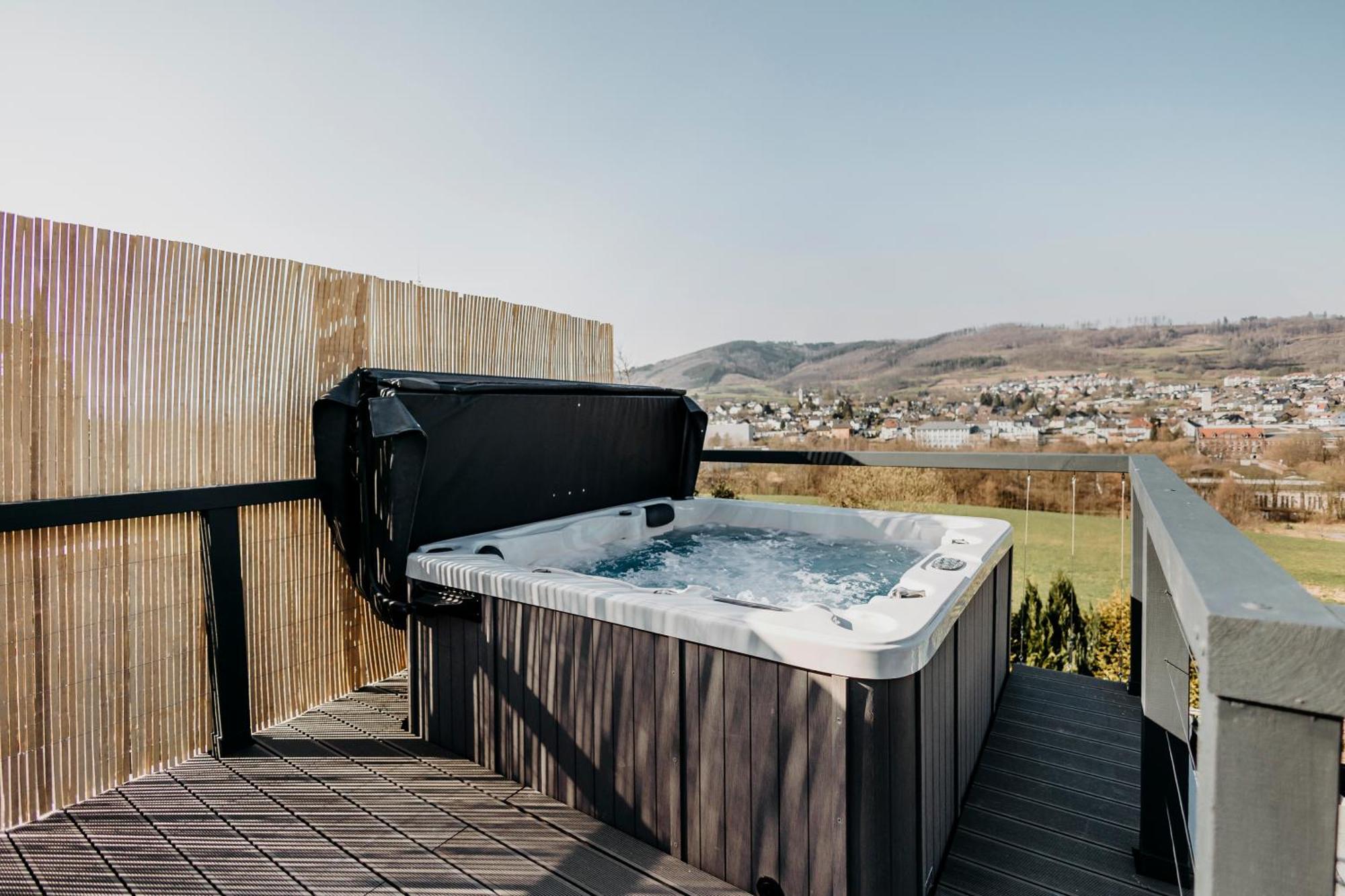 Traumwohnung Mit Sauna, Whirlpool & Wunderschoener Aussicht Plettenberg Buitenkant foto